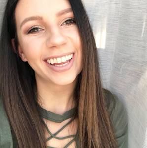 Meet your Posher, Haley